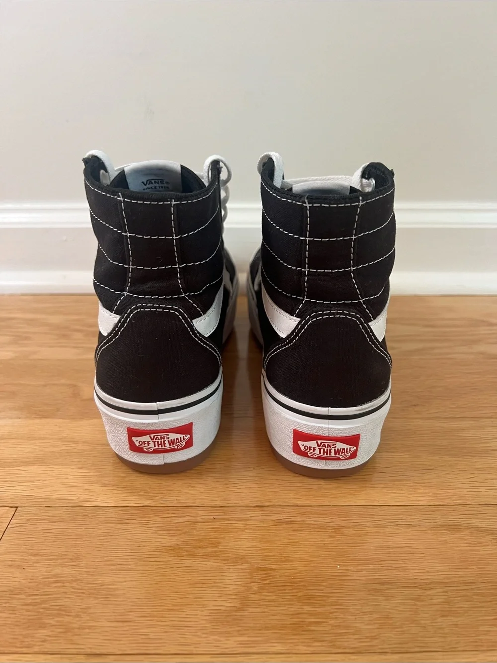 NWOT Vans Filmore Hi Tapered Platform ST Women’s Sneakers